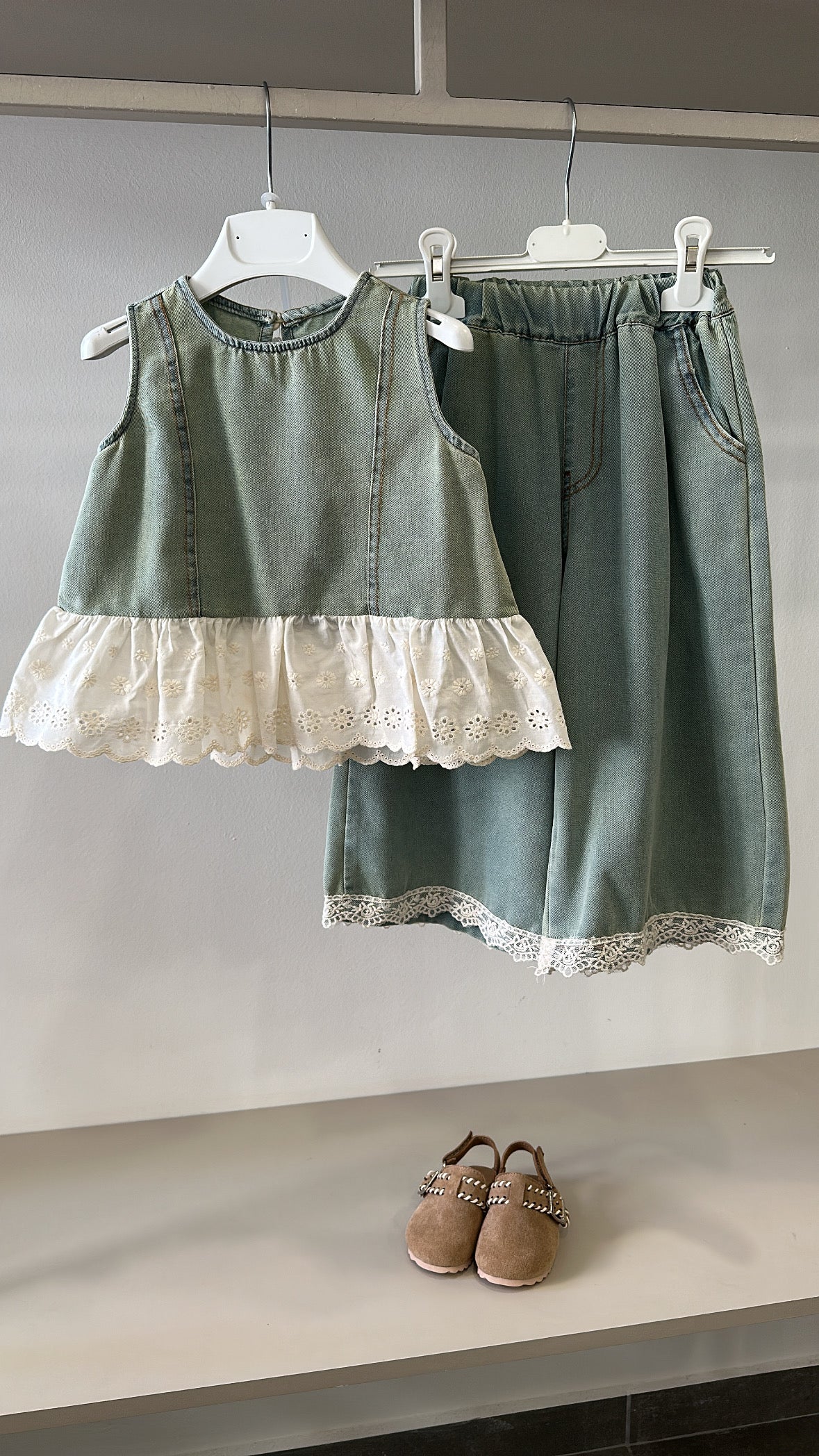 Coordinato IN JEANS CON RICAMO 3-8A - JEANS