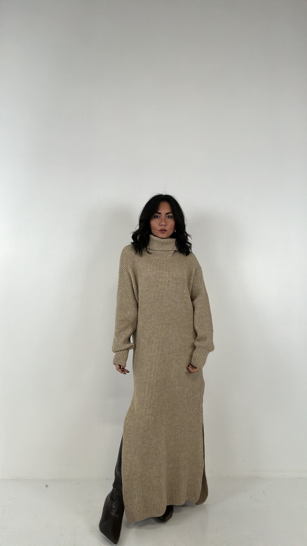 Vestito CON COLLO IN MAGLIA - BEIGE