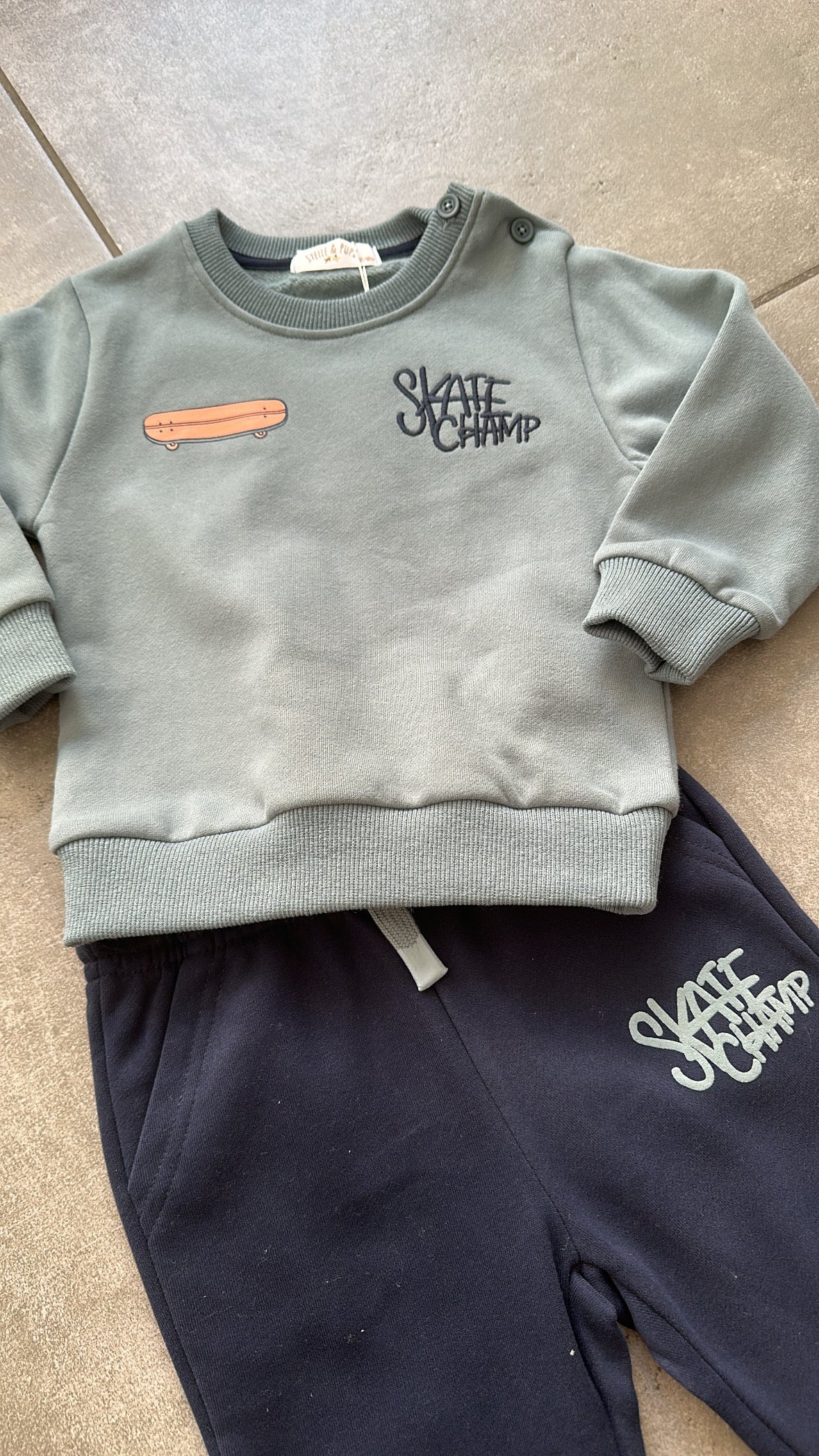Tuta SKETE 12-36M - VERDE SCURO