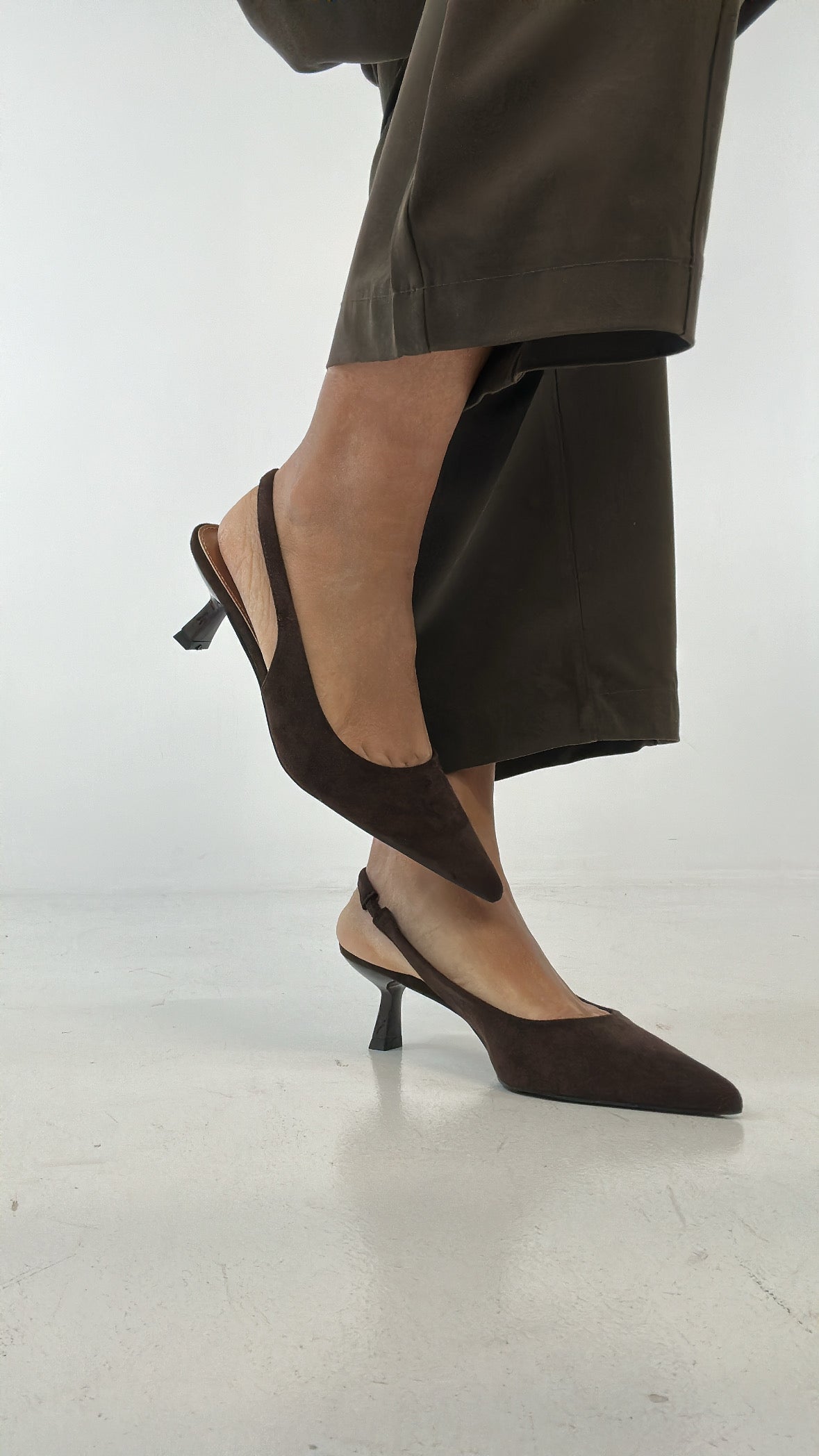 Decollete' IN CAMOSCIO - MARRONE