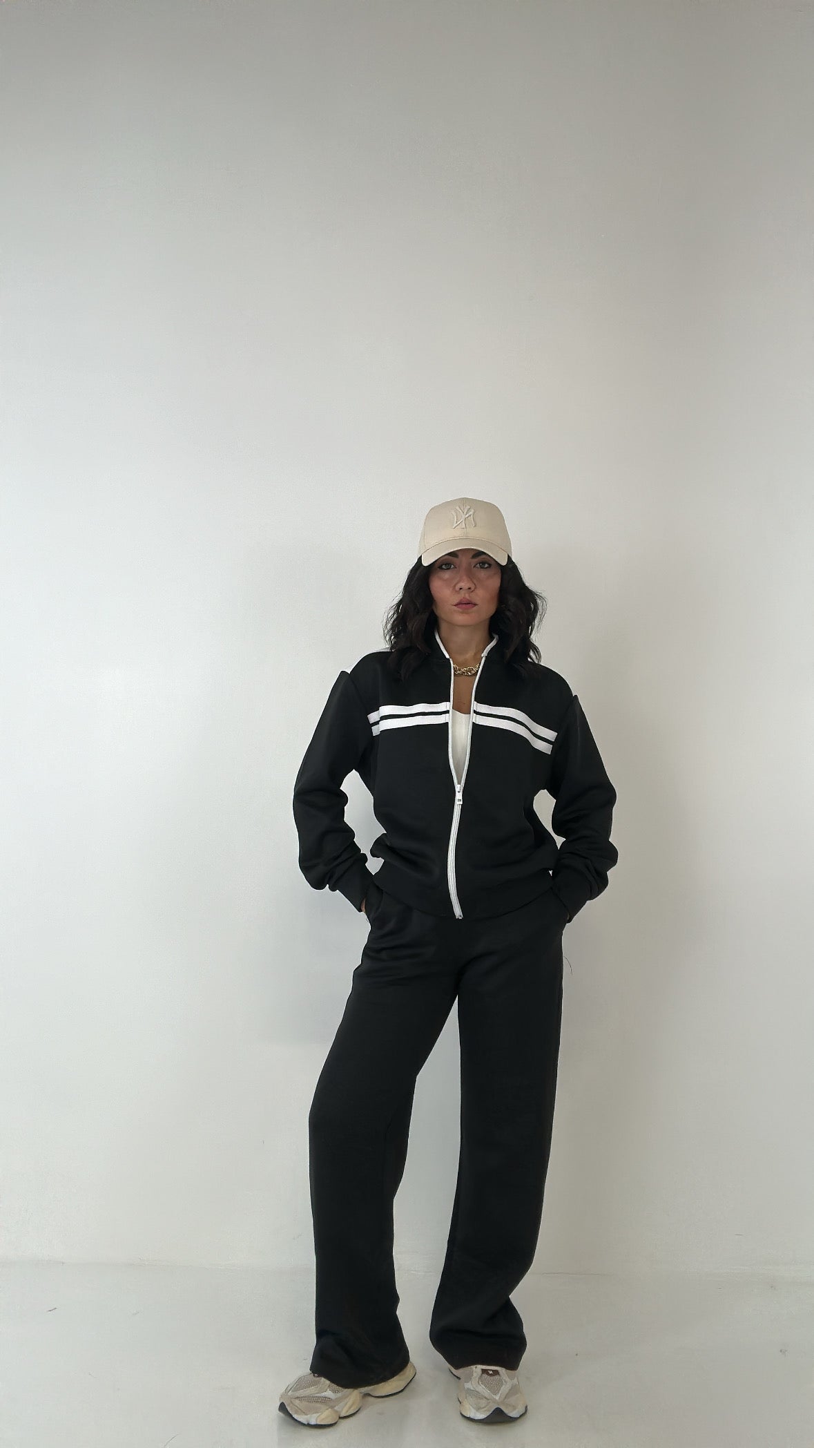 Completo TUTA RIGA BIANCA - NERO