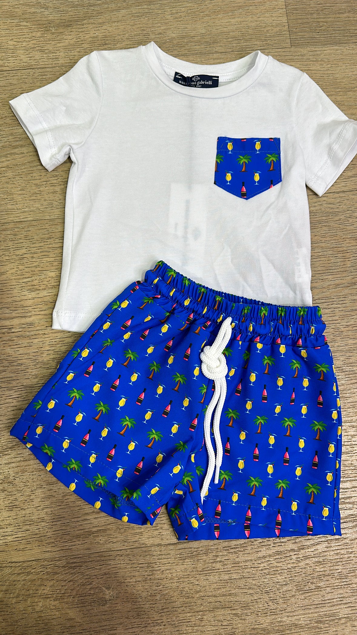 T-shirt CON COSTUME - BIANCO