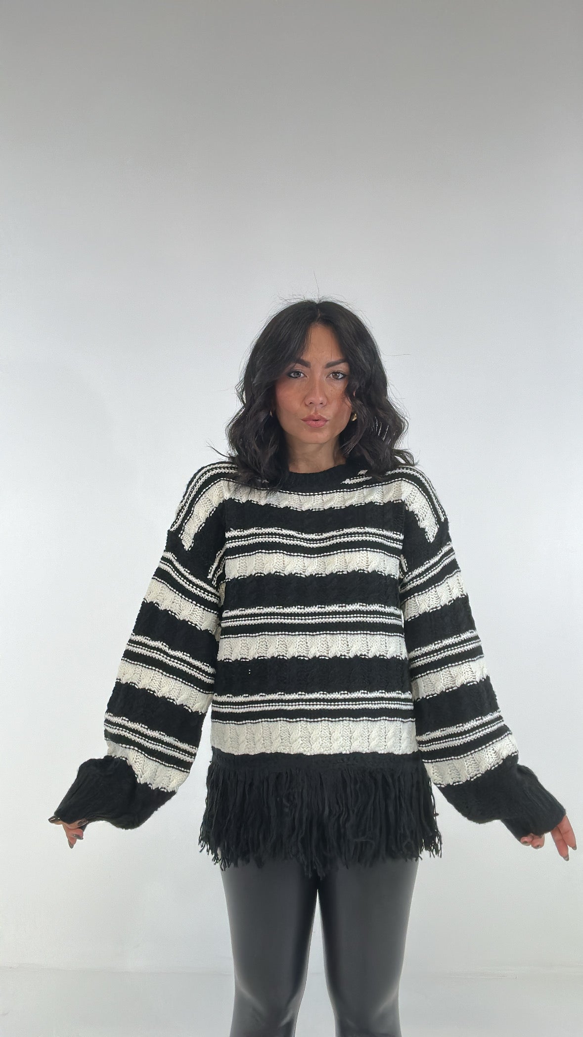Pull RIGHE E FRANGE - NERO