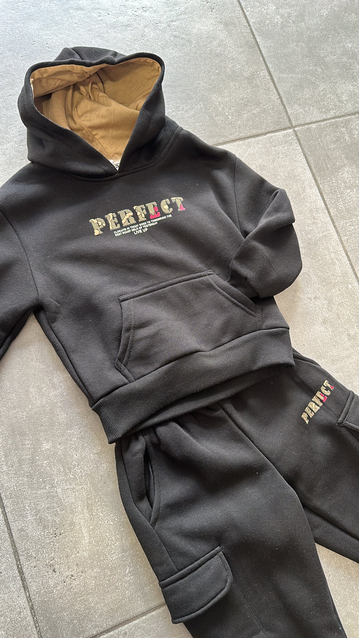 Tuta PERFECT 4-12A - NERO
