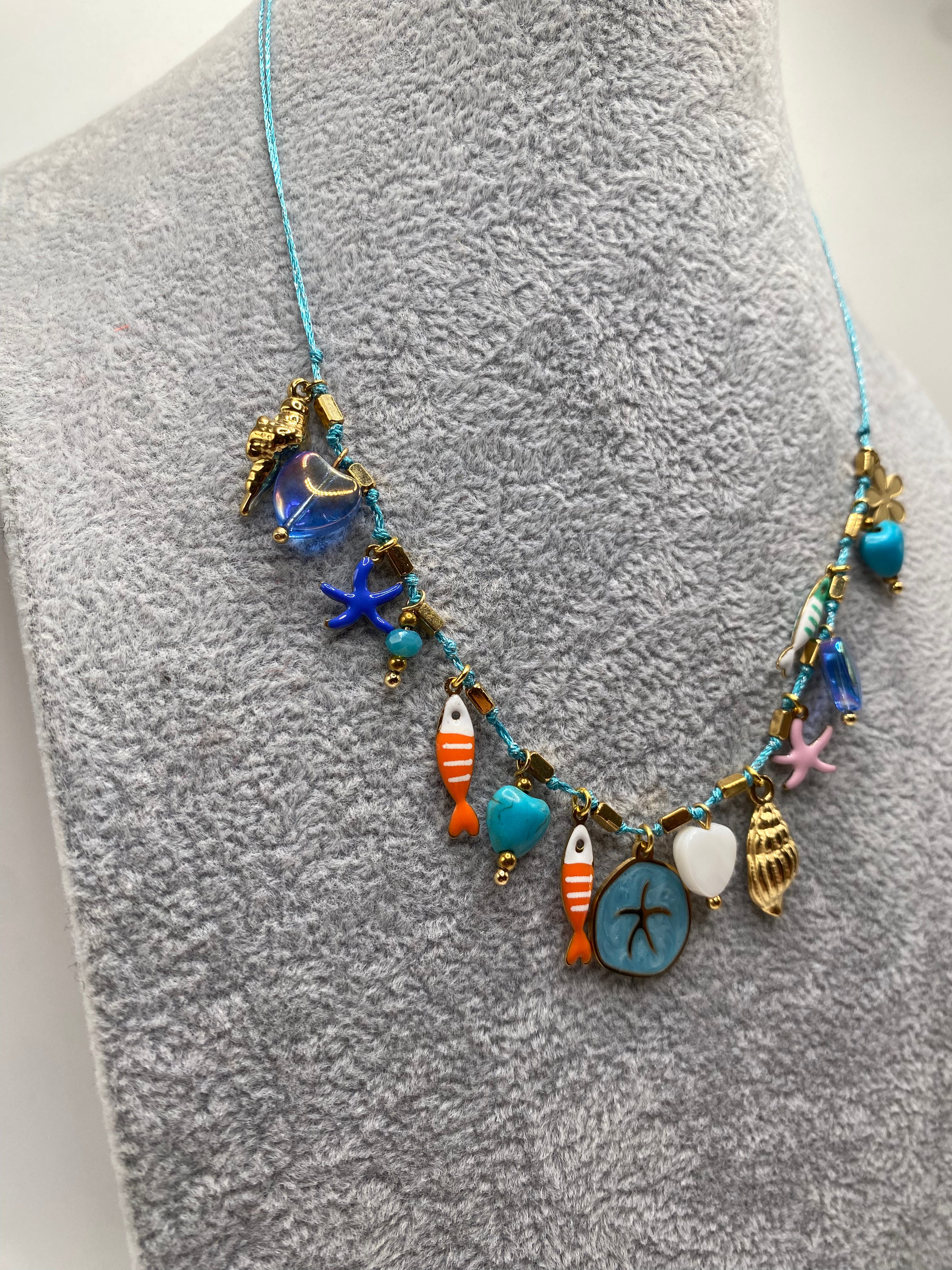 Collana IN FONDO AL MAR - CELESTE