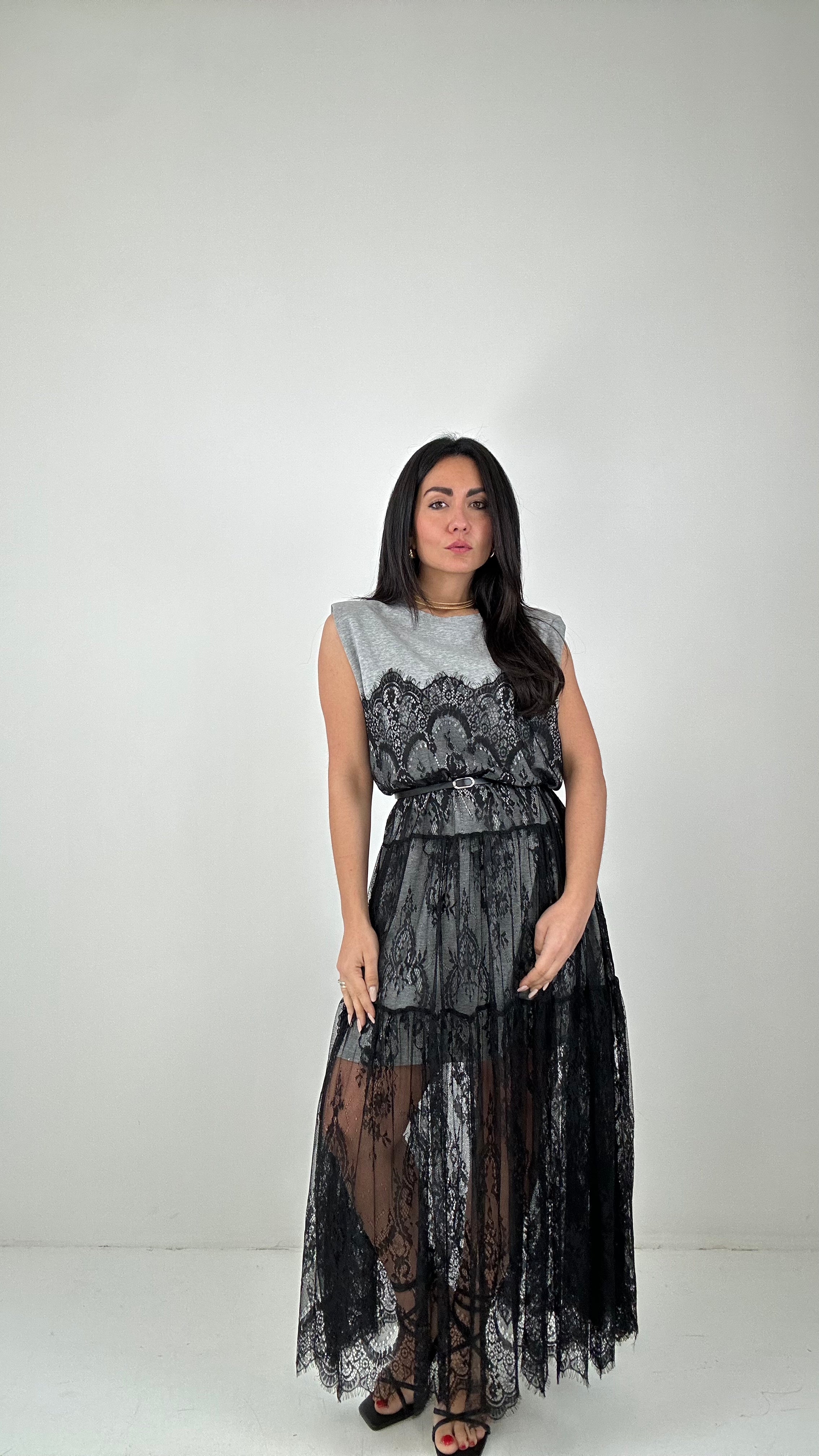 Abito CON PIZZO E CINTURA - GRIGIO