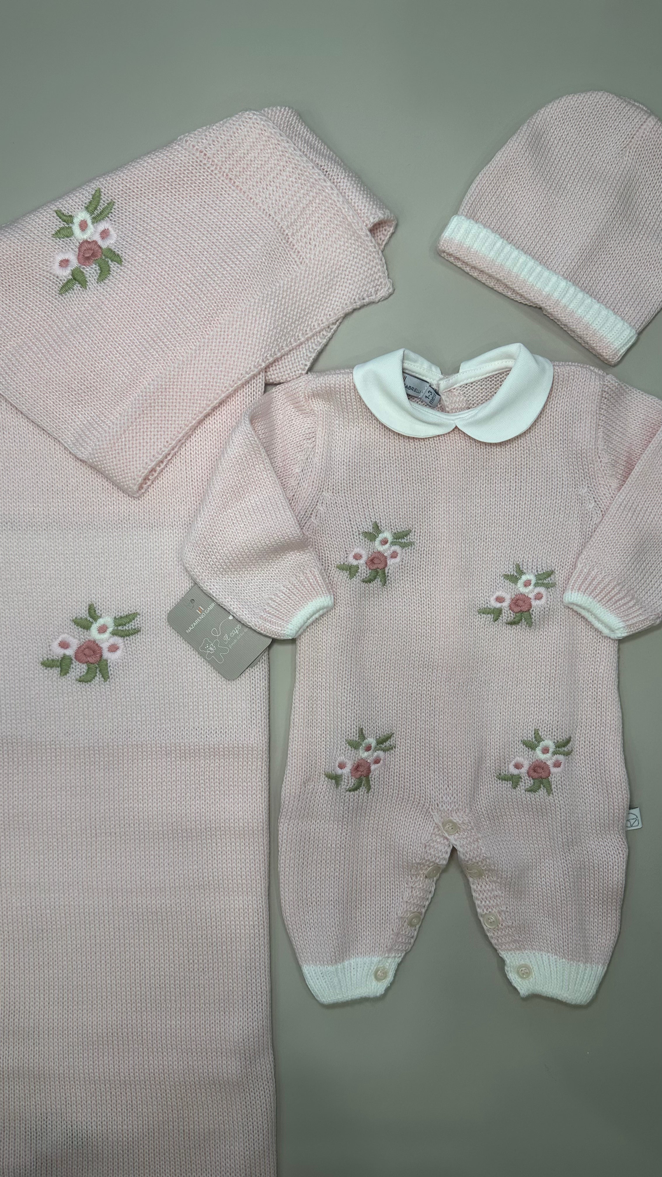 Set NASCITA RICAMO DI FIORI - ROSA