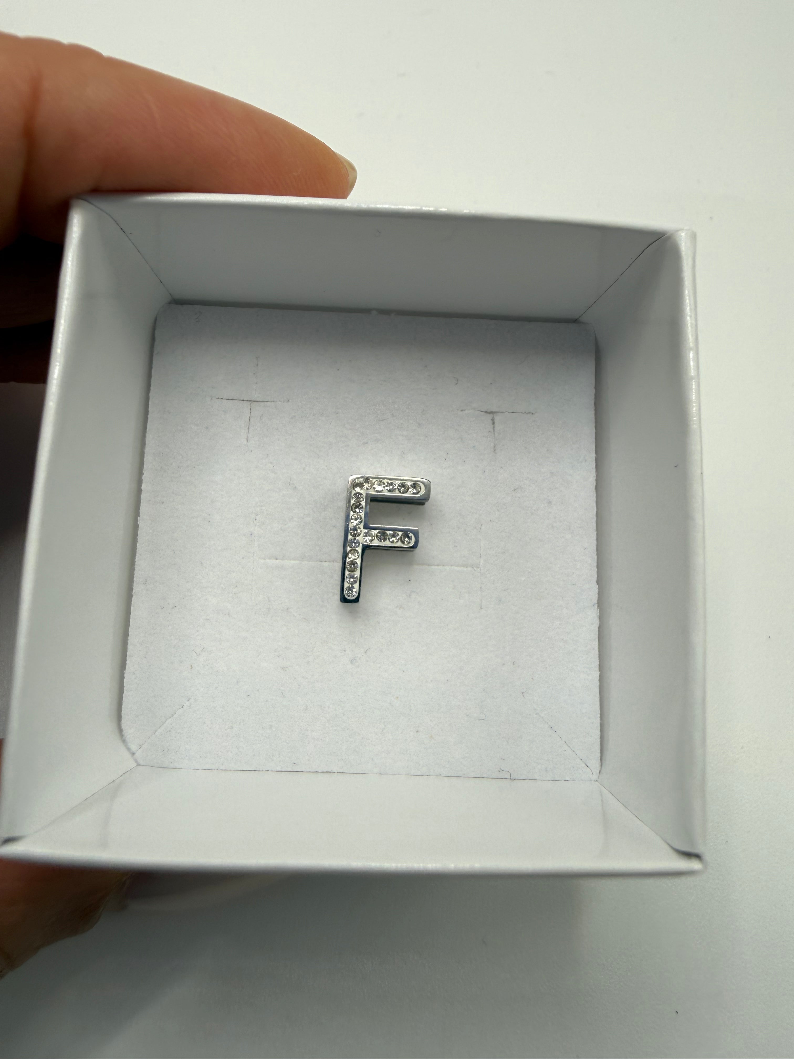 Ciondolo ARGENTO LETTERA BRILL - F