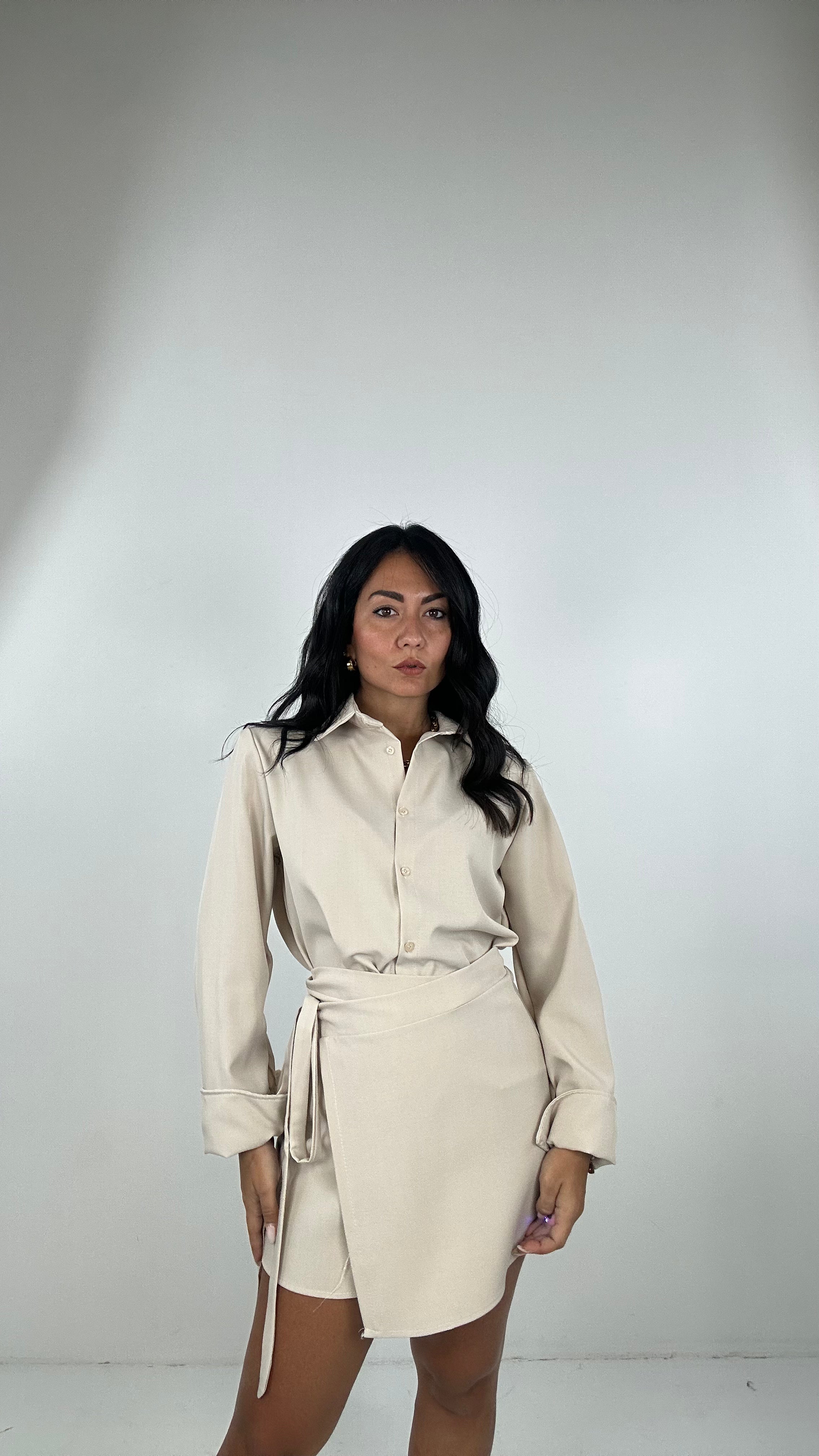 Completo CAMICIA E GONNA PORTAFOGLIO - CREMA