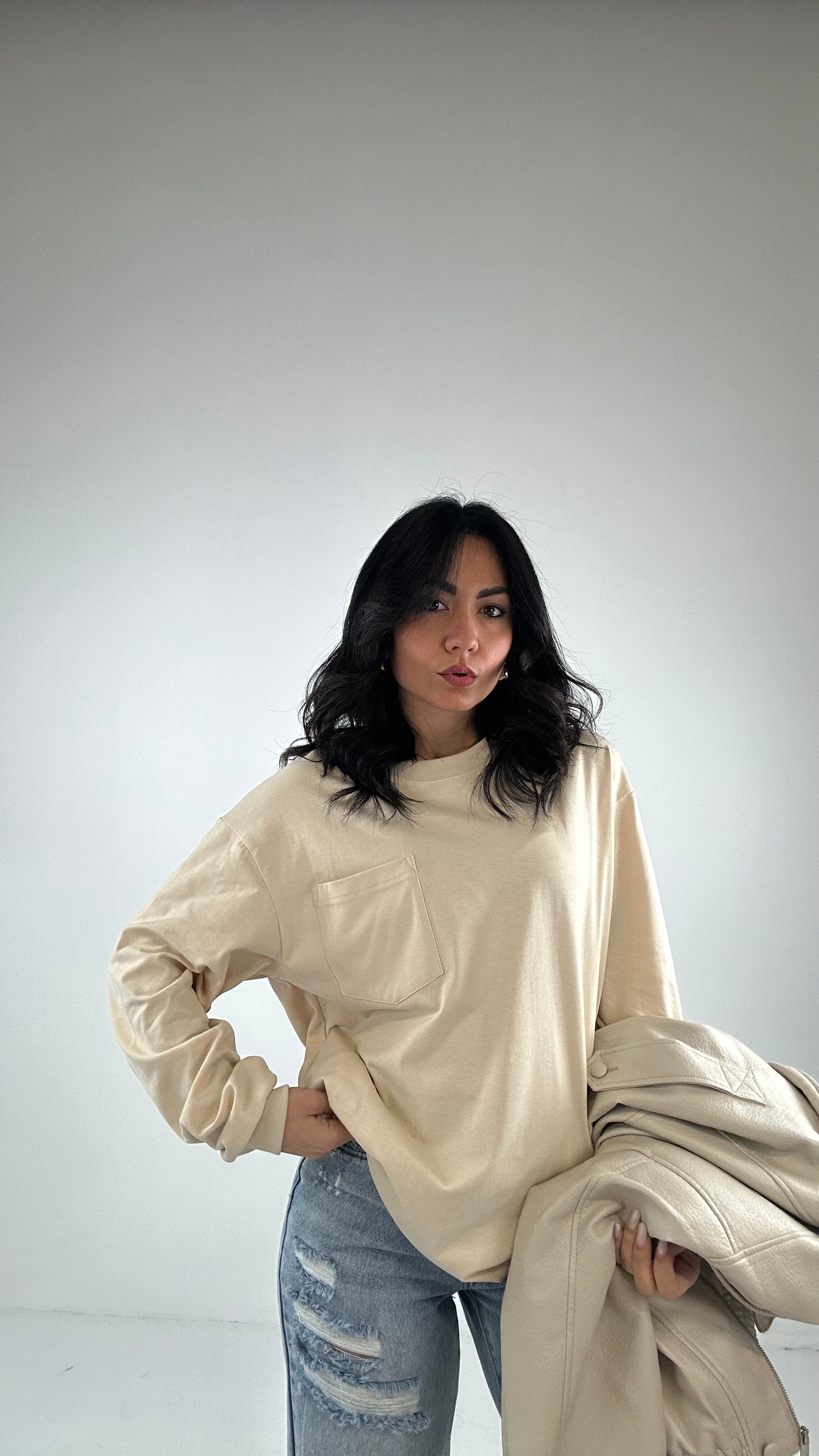 Maglia OVER CON TASCHINO - BEIGE