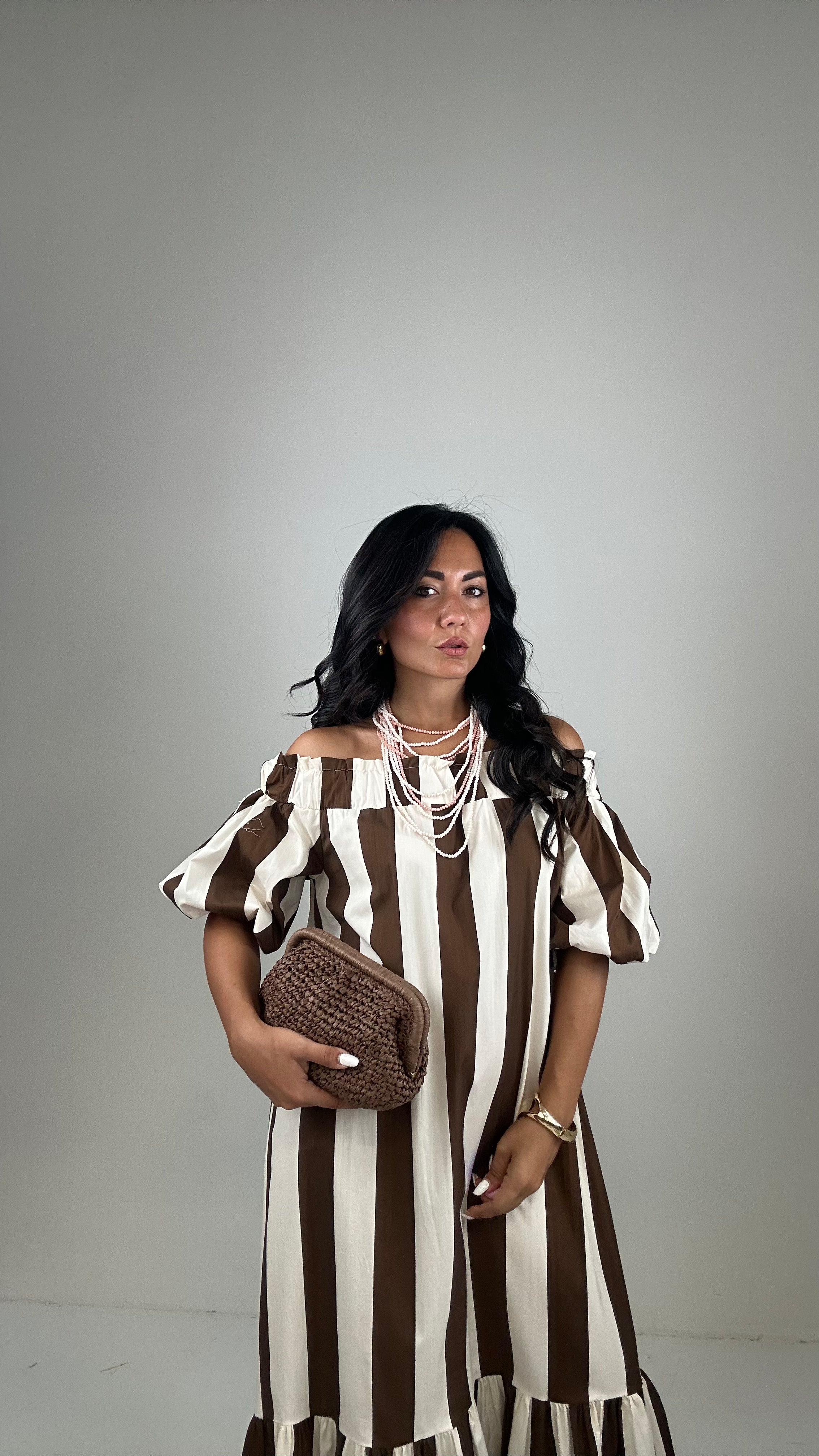 Vestito A RIGHE MANICA PALLONCINO - MARRONE