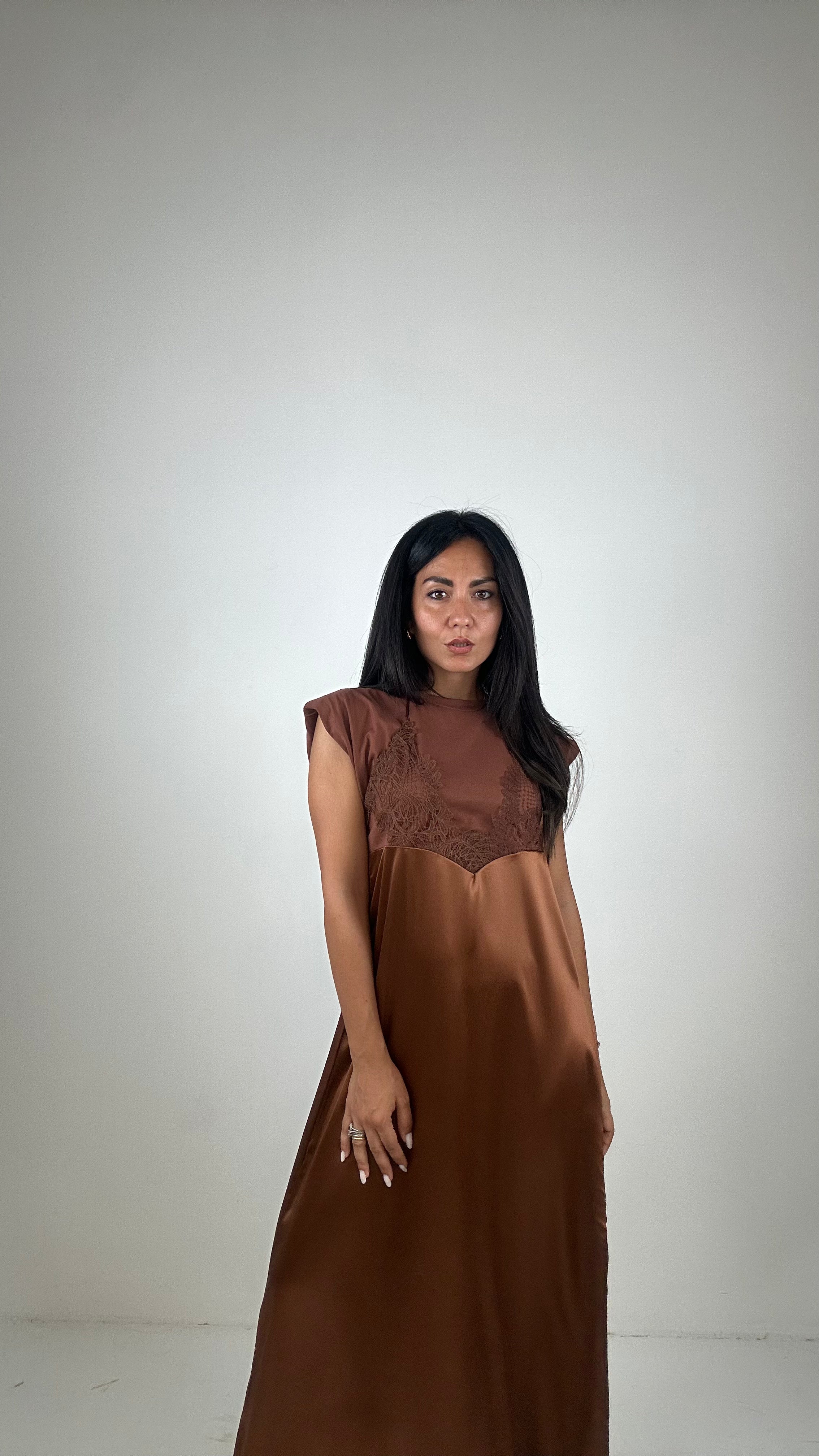 Vestito SATIN E PIZZO - MARRONE