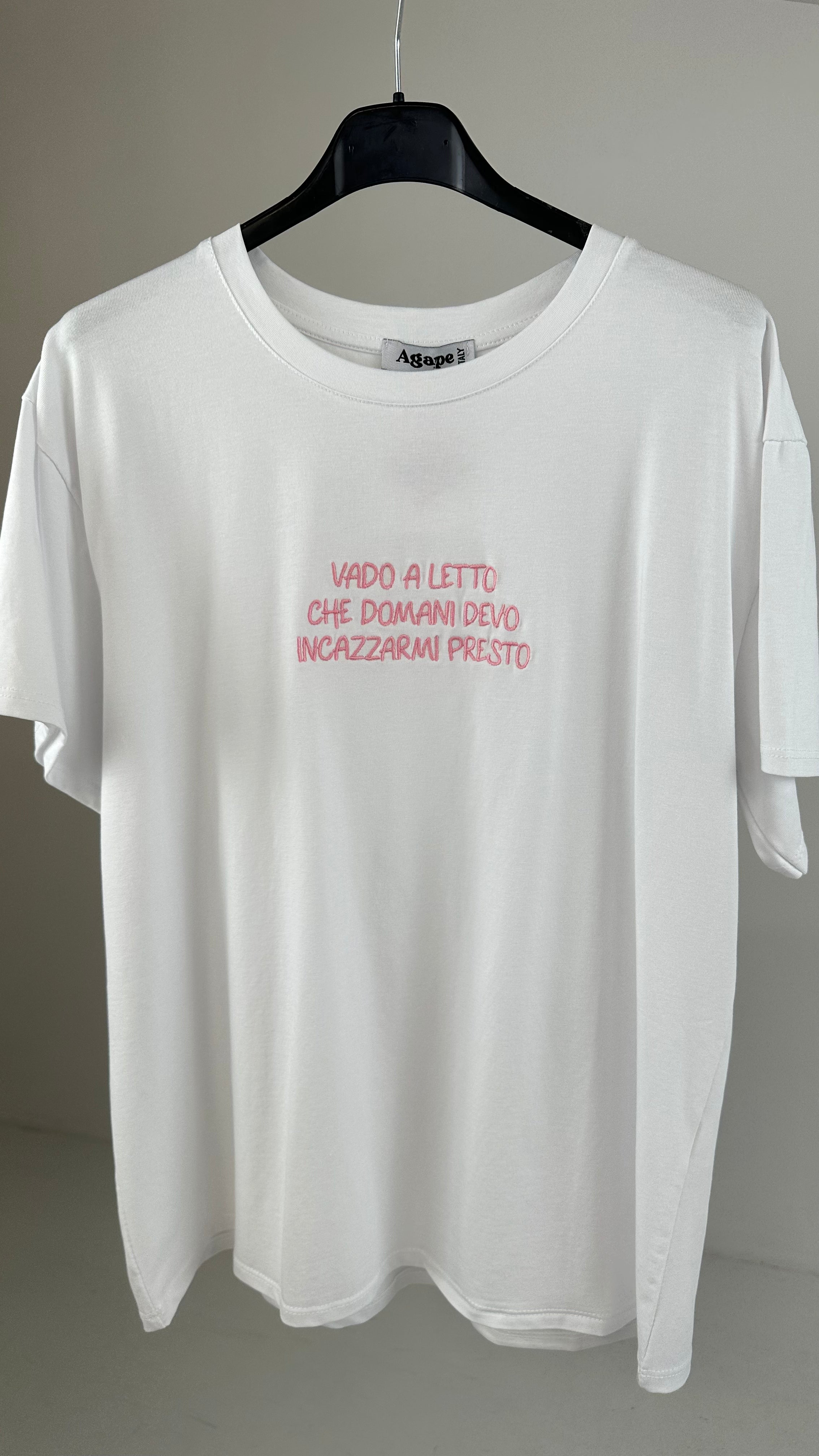 T-shirt VADO A LETTO CHE DOMANI DEVO INCAZZARMI PR - ROSA
